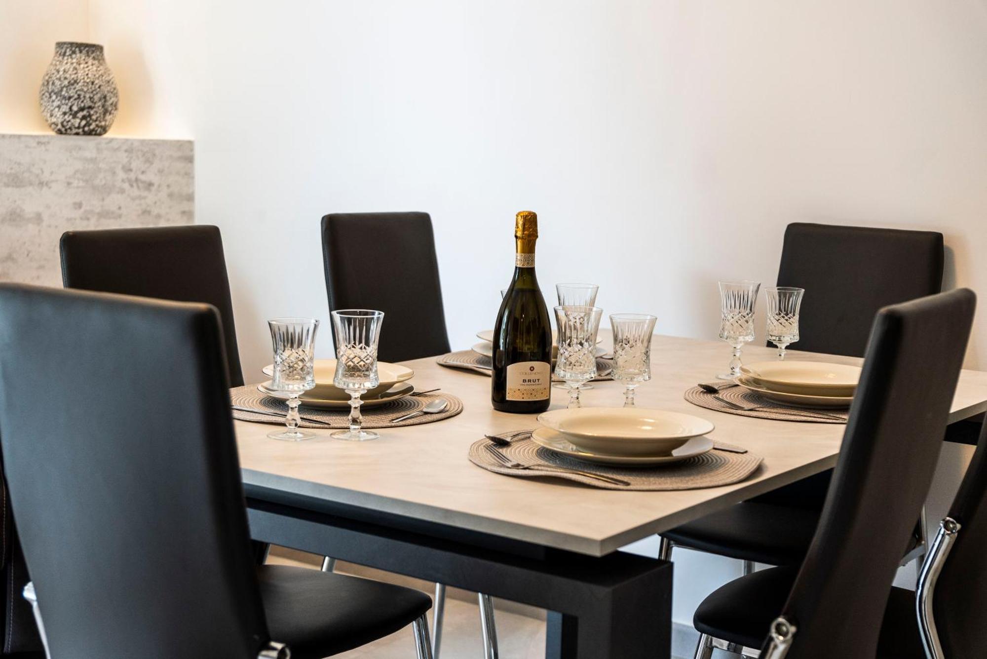 Apartament Casa Lela Vista Mare Posto Auto, San Remo Zewnętrze zdjęcie