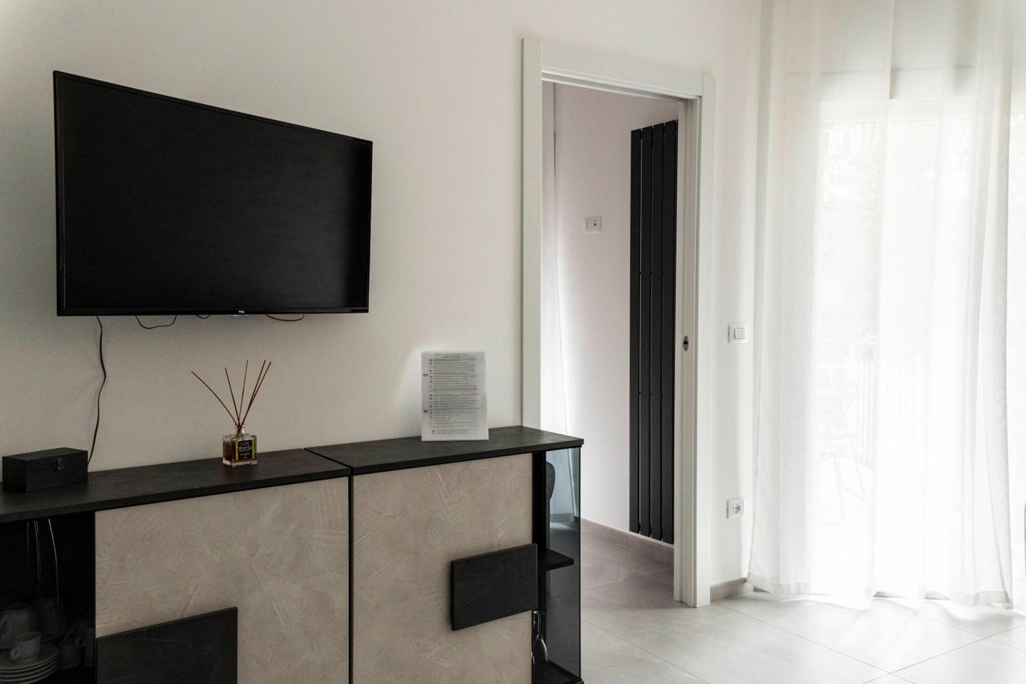 Apartament Casa Lela Vista Mare Posto Auto, San Remo Zewnętrze zdjęcie